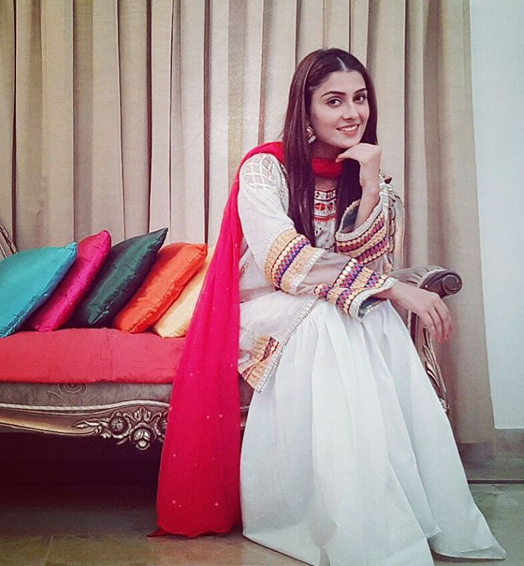 Ayeza Khan Photo